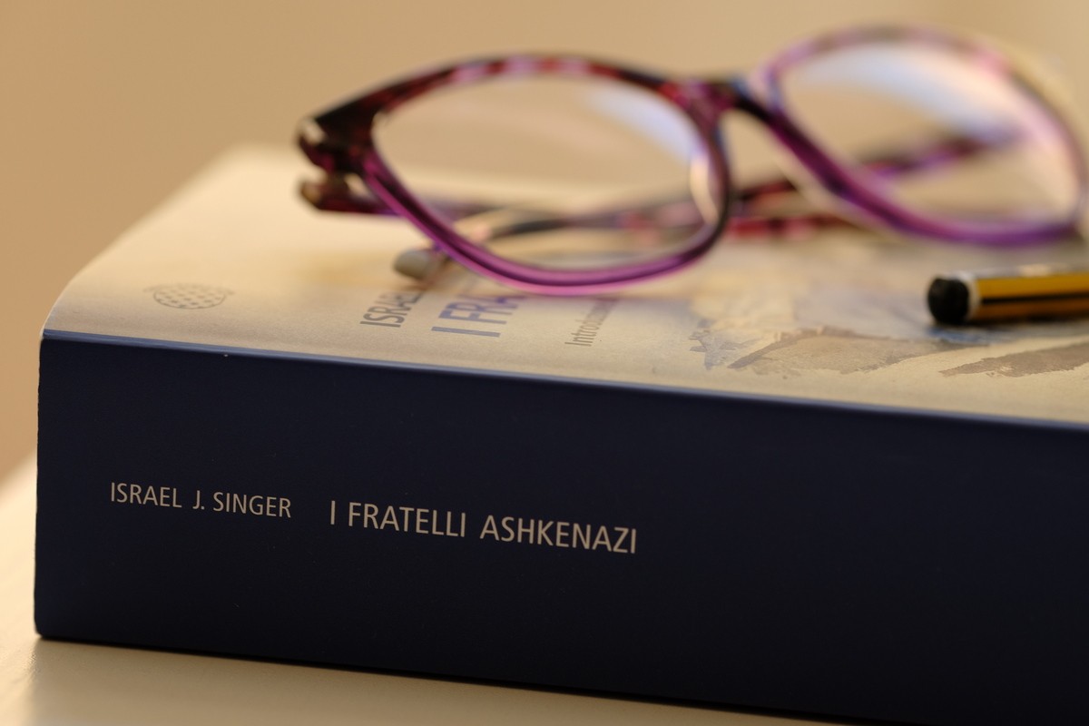 
                I fratelli Ashkenazi di I.J. Singer
                